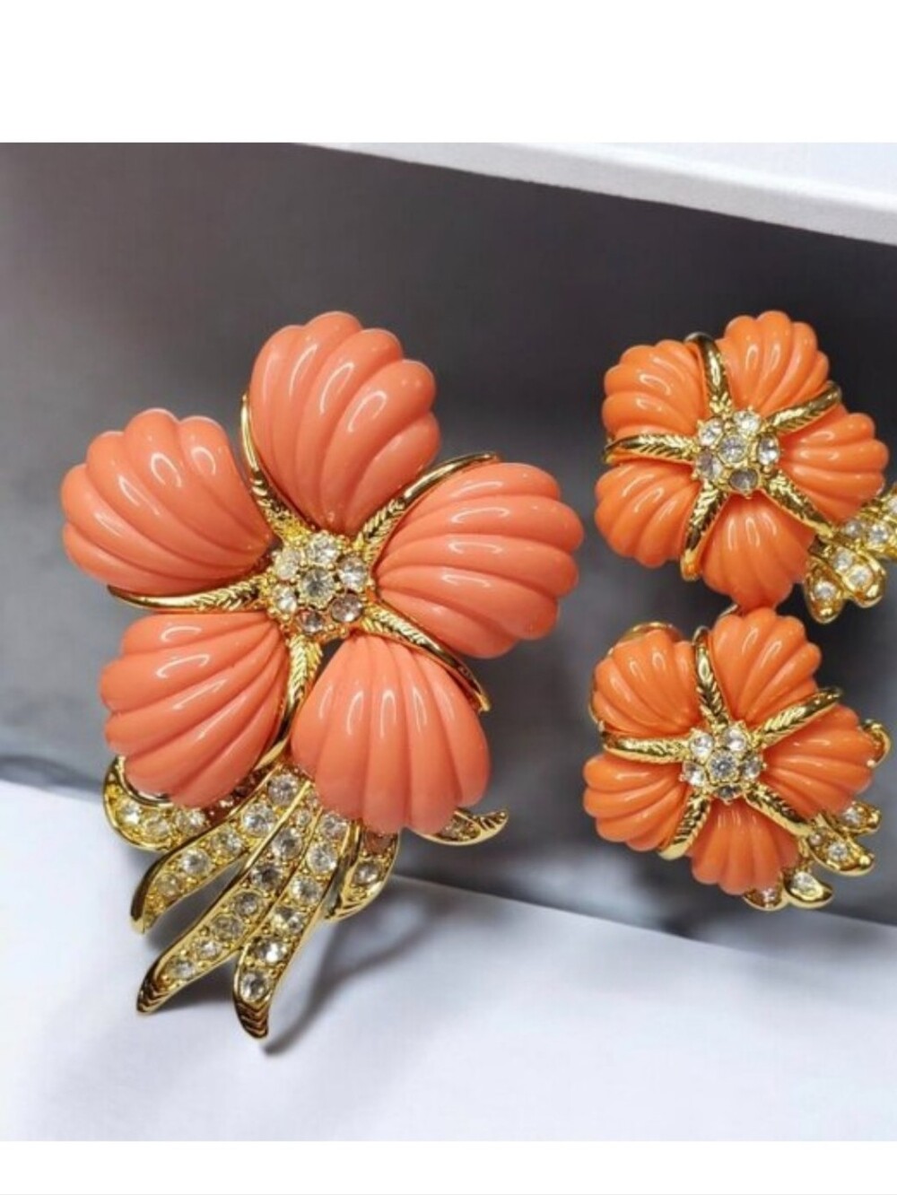 Nolan Miller Vintage Coral Ribbed Lucite Flower Brooch and Clip-On Earring Set